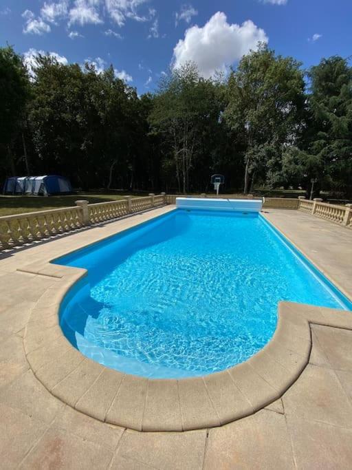 Le Cabaret Paisible Avec Piscine Villa Montierchaume Ngoại thất bức ảnh